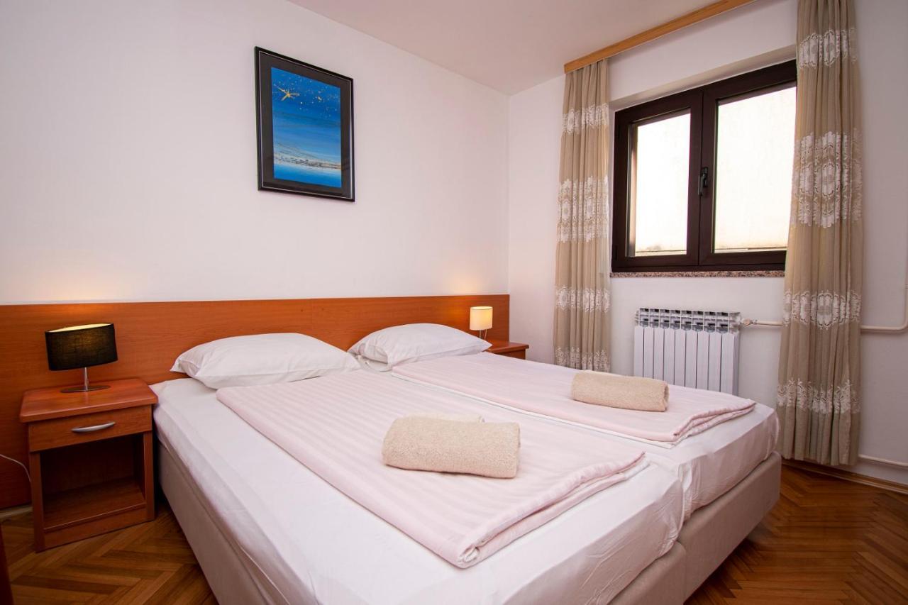 Holiday Apartment 50M From The Beach Pjescana Uvala Eksteriør bilde