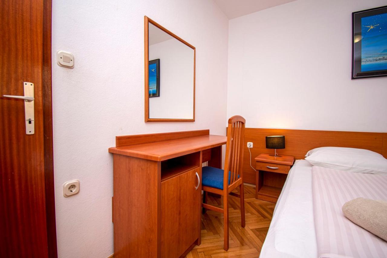 Holiday Apartment 50M From The Beach Pjescana Uvala Eksteriør bilde