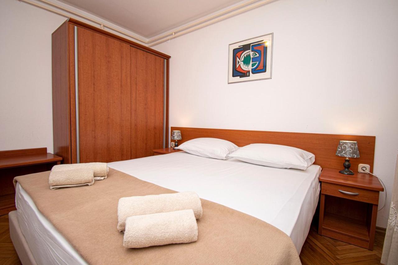 Holiday Apartment 50M From The Beach Pjescana Uvala Eksteriør bilde