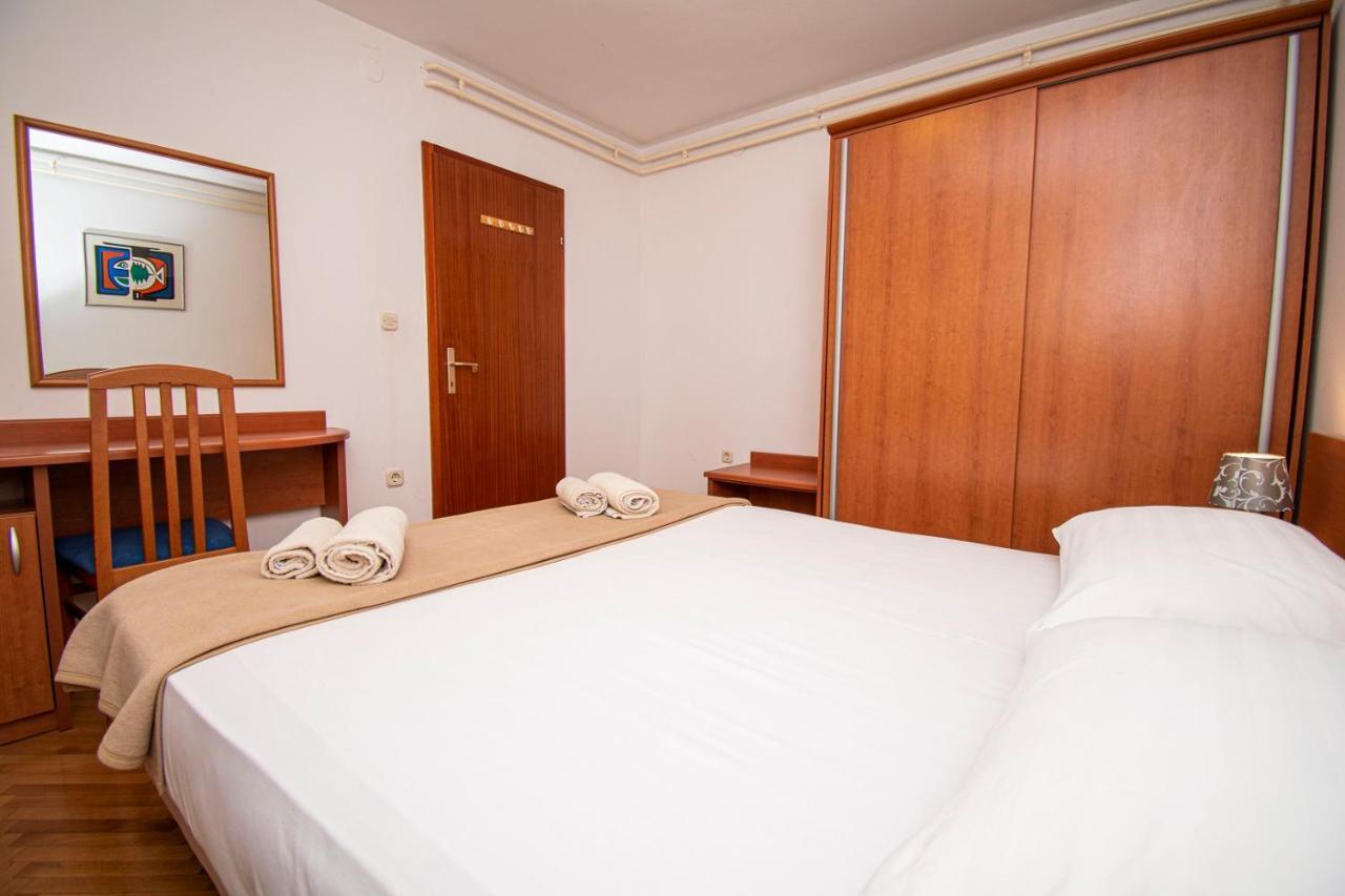 Holiday Apartment 50M From The Beach Pjescana Uvala Eksteriør bilde