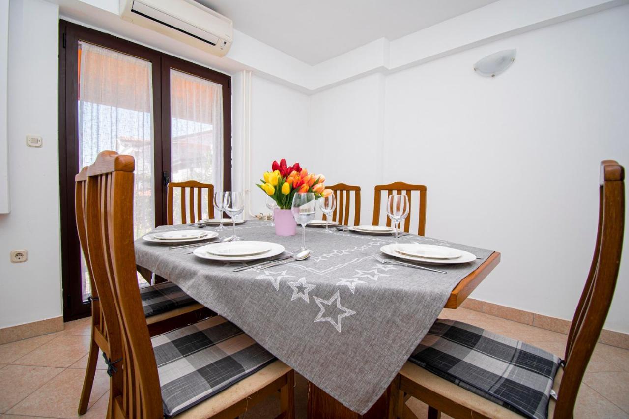 Holiday Apartment 50M From The Beach Pjescana Uvala Eksteriør bilde