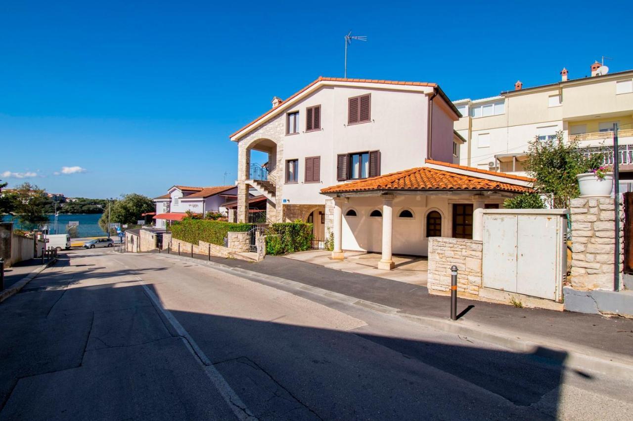 Holiday Apartment 50M From The Beach Pjescana Uvala Eksteriør bilde