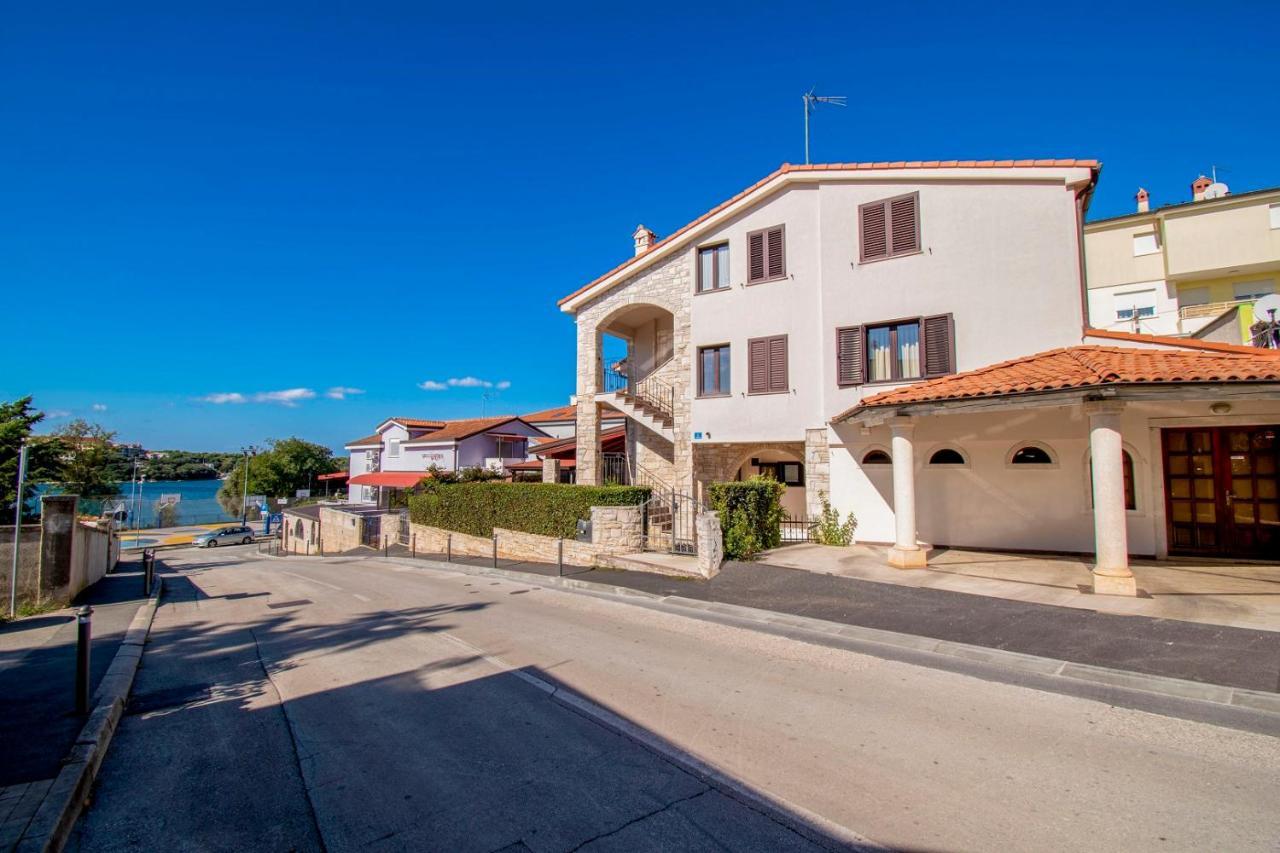 Holiday Apartment 50M From The Beach Pjescana Uvala Eksteriør bilde