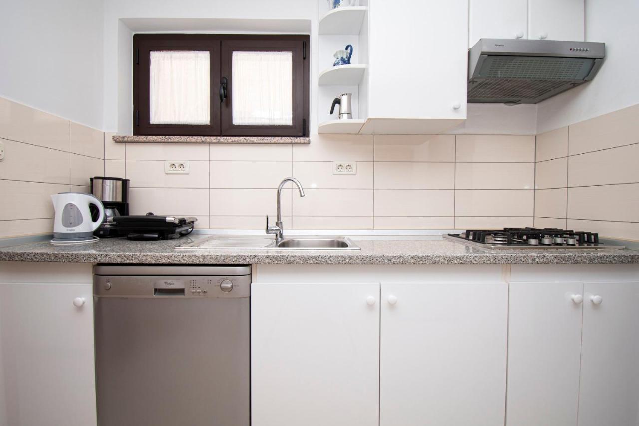 Holiday Apartment 50M From The Beach Pjescana Uvala Eksteriør bilde