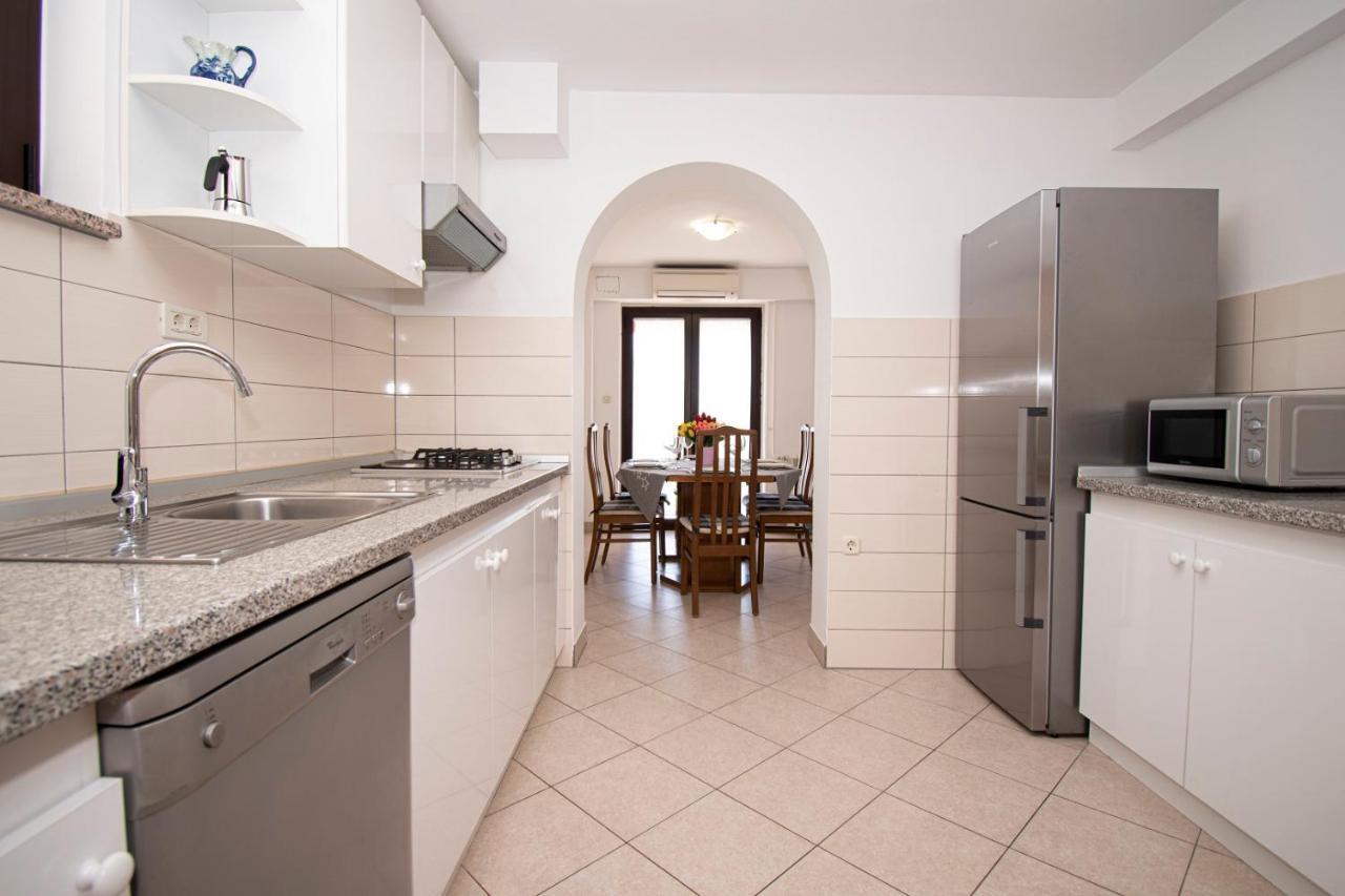 Holiday Apartment 50M From The Beach Pjescana Uvala Eksteriør bilde